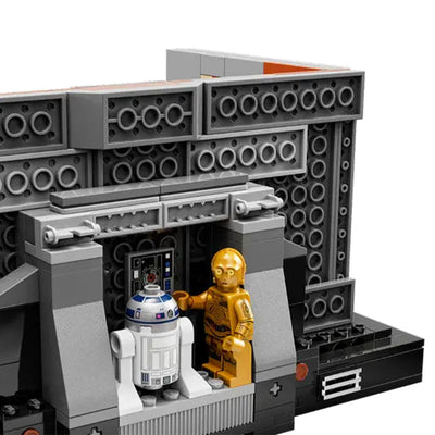 LEGO Star Wars Death Star Trash Compactor Diorama Building Set (75339) - Backside