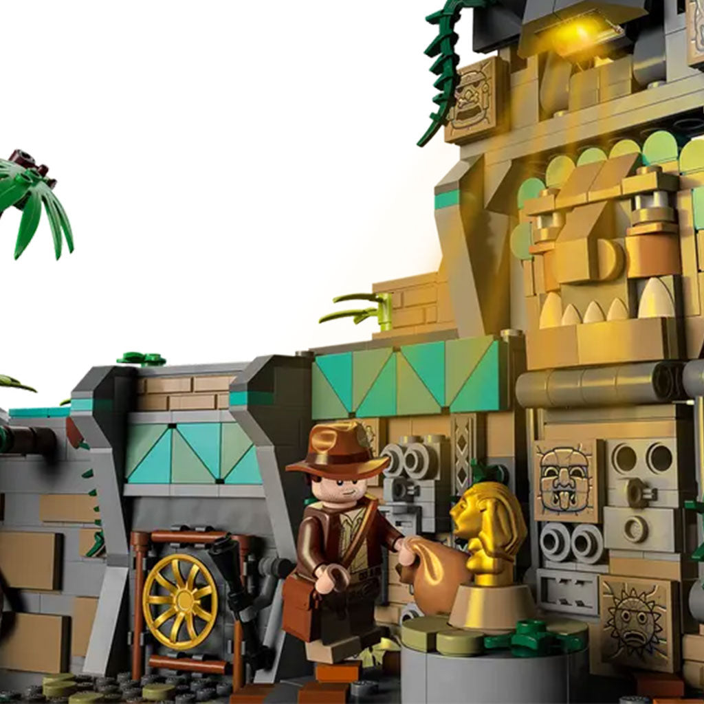 LEGO Indiana Jones Temple of the Golden Idol Building Set (77015) - Display Scene