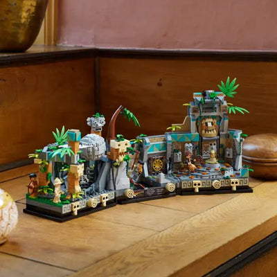 LEGO Indiana Jones Temple of the Golden Idol Building Set (77015) - Display