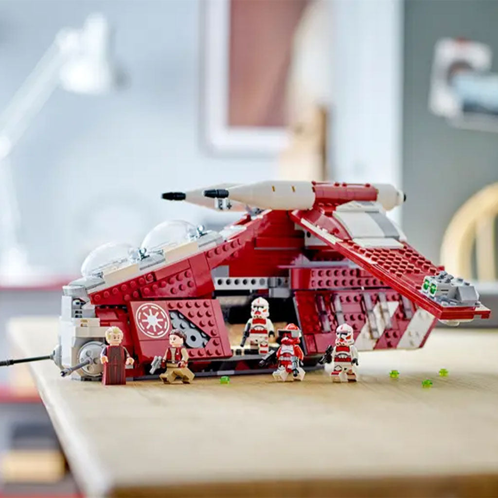 LEGO Star Wars Coruscant Guard Gunship Building Set (75354) - Showcase