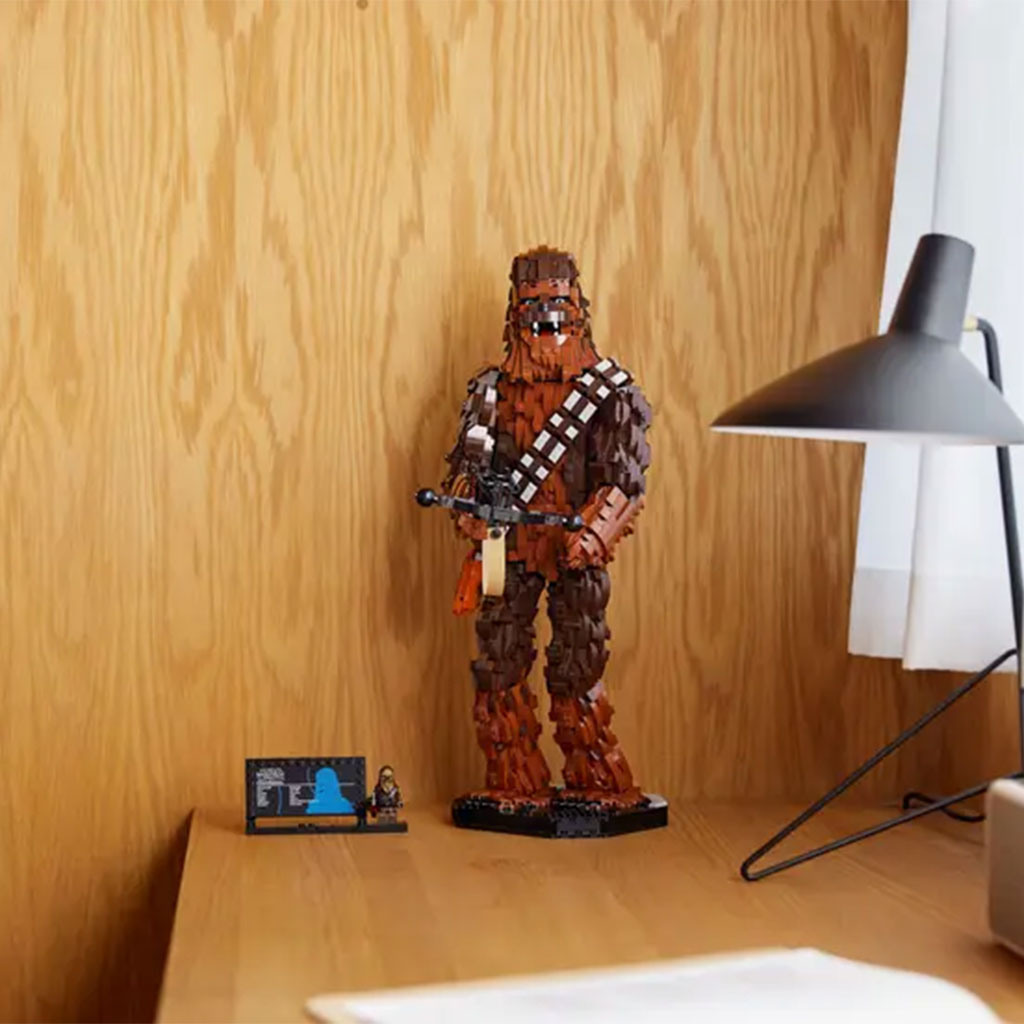 LEGO Star Wars Chewbacca Building Set (75371) - Showcase