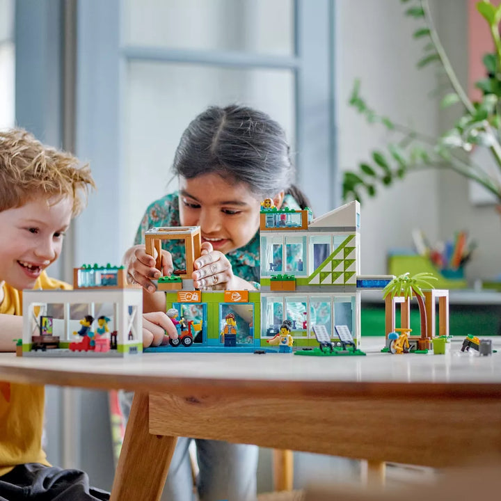 LEGO City Apartment Building Building Set (60365)
