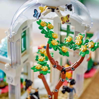 LEGO Friends Botanical Garden Greenhouse Building Set (41757) - Display