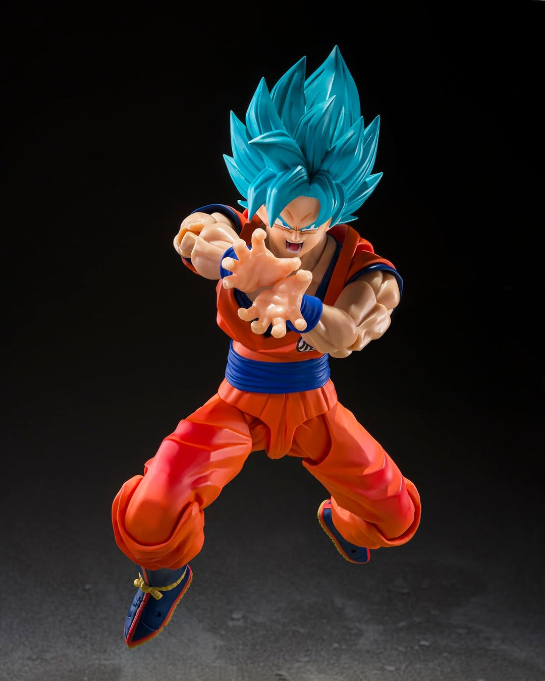 TAMASHII NATIONS - Dragon Ball Z - Son Goku (The Kind-Hearted Saiyan) S.H.Figuarts Action Figure
