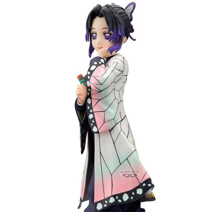 Banpresto - Demon Slayer: Kimetsu no Yaiba - Shinobu Kocho Glitter &amp; Glamours Figure