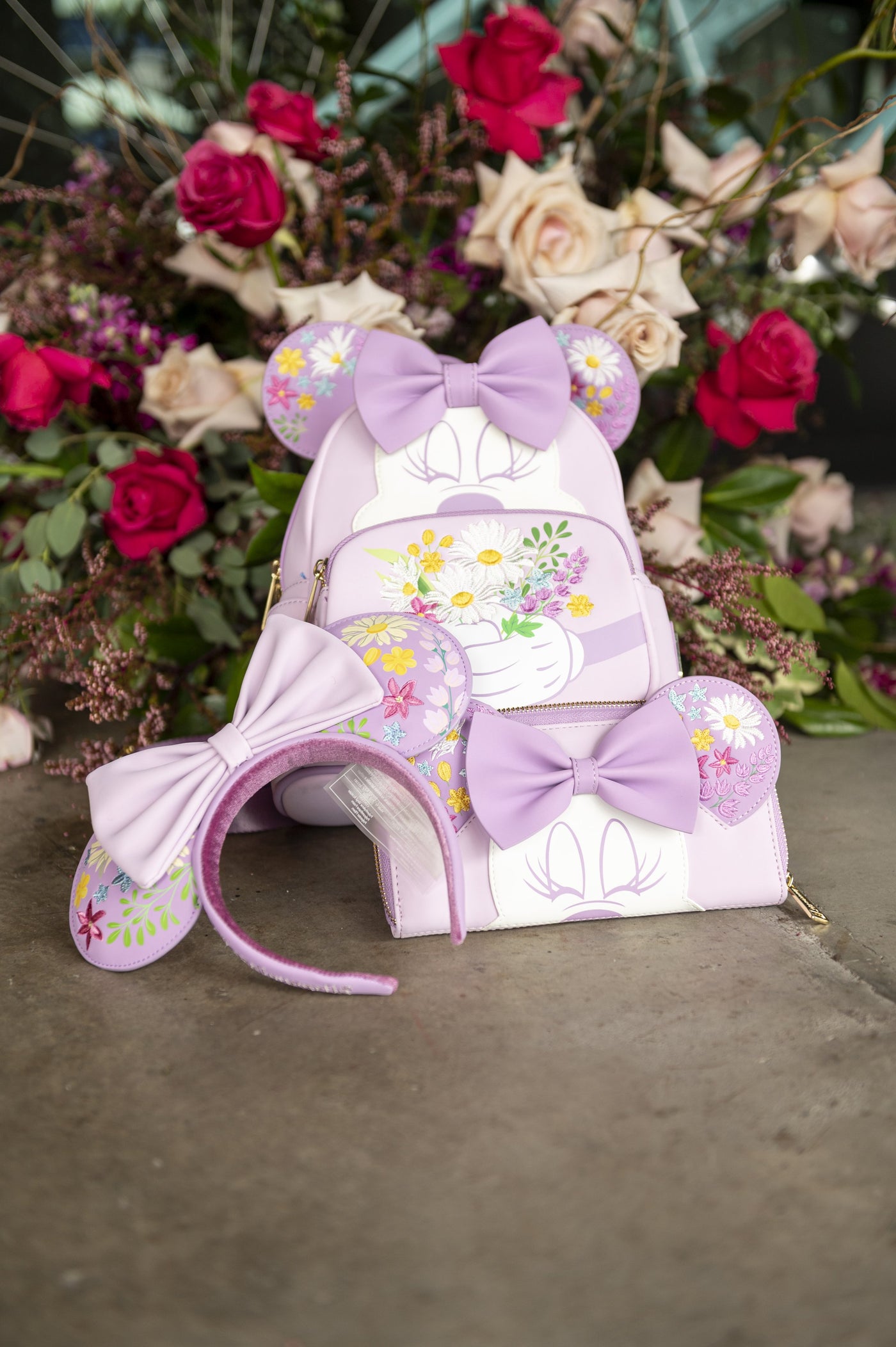 Disney Minnie Holding Flowers Mini Backpack