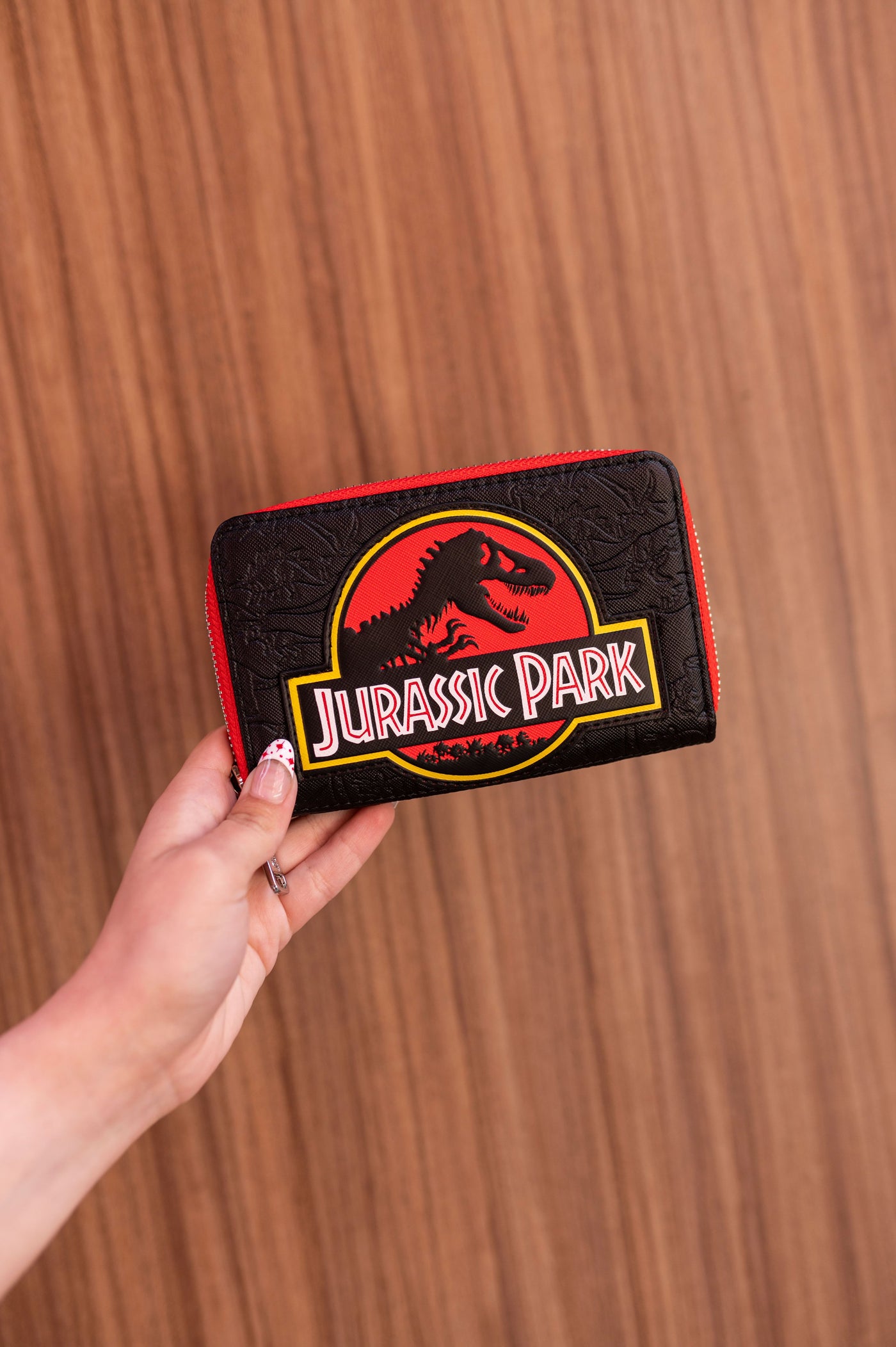 Loungefly Universal Jurassic Park Logo Zip-Around Wallet - IRL 01