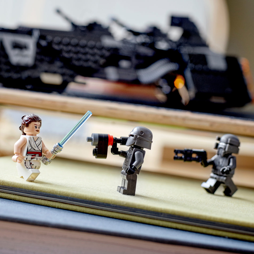 LEGO Star Wars: The Rise of Skywalker Knights of Ren Transport