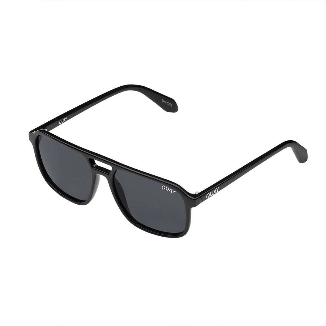 Quay Unisex On The Fly Retro Square Aviator Sunglasses - Black Frame/Smoke Polarized Lens - Full