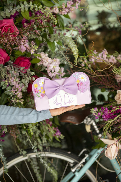 Disney Minnie Holding Flowers Zip-Around Wallet