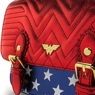 LOUNGEFLY X DC COMICS WONDER WOMAN RED WHITE AND BLUE GOLD CHAIN CROSSBODY BAG - FRONT DETAIL
